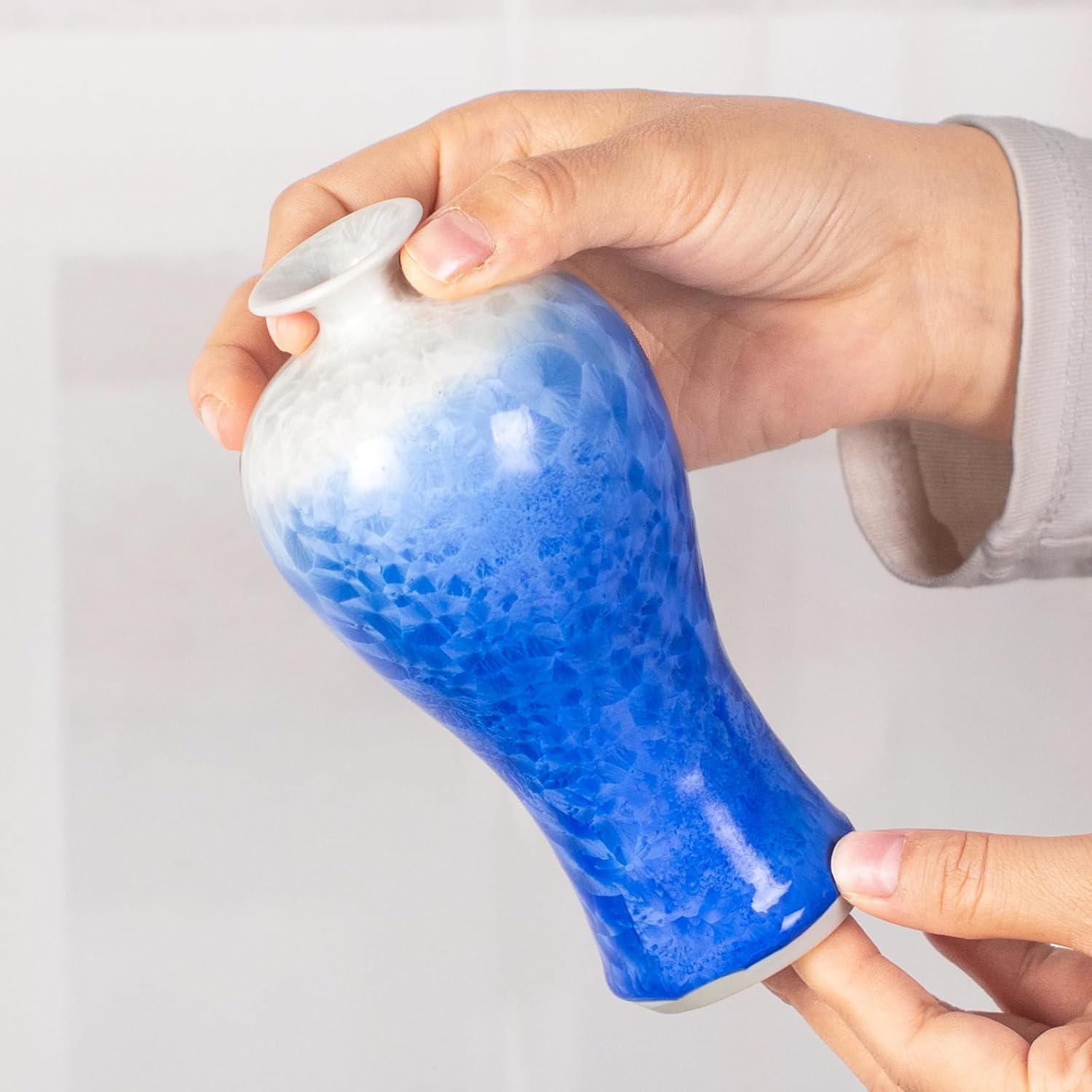 KAMMAK ceramic vase detail image 4