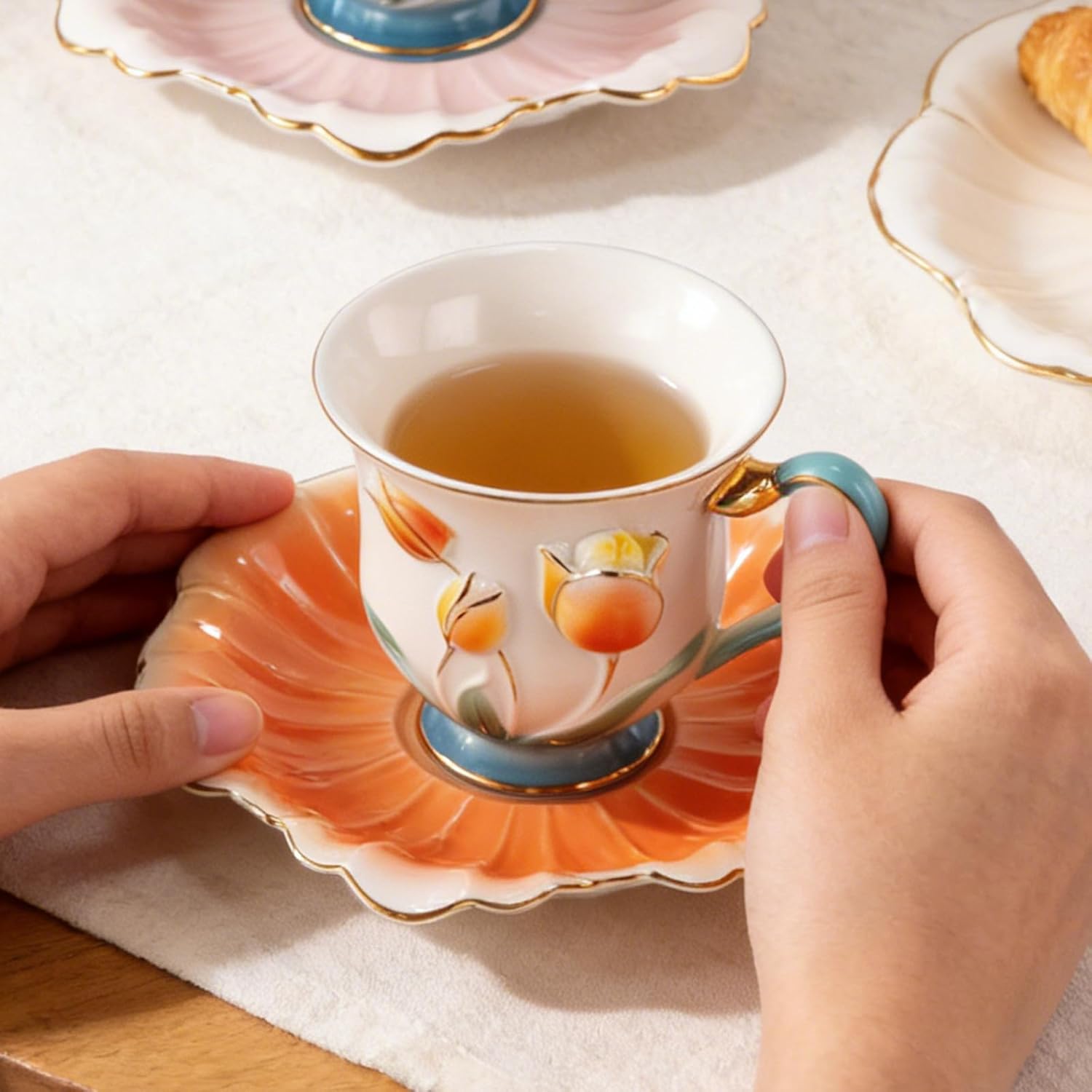 KAMMAK tea cups and saucers set detail image 2