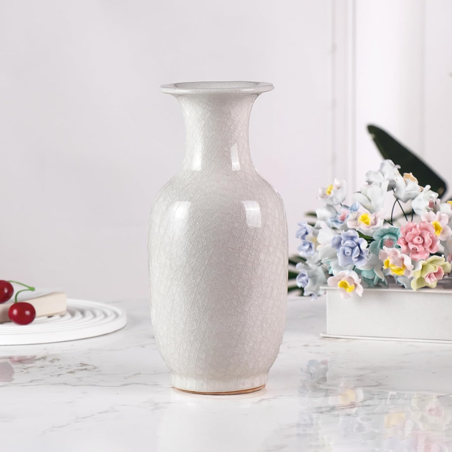 KAMMAK ceramic vase detail image 4