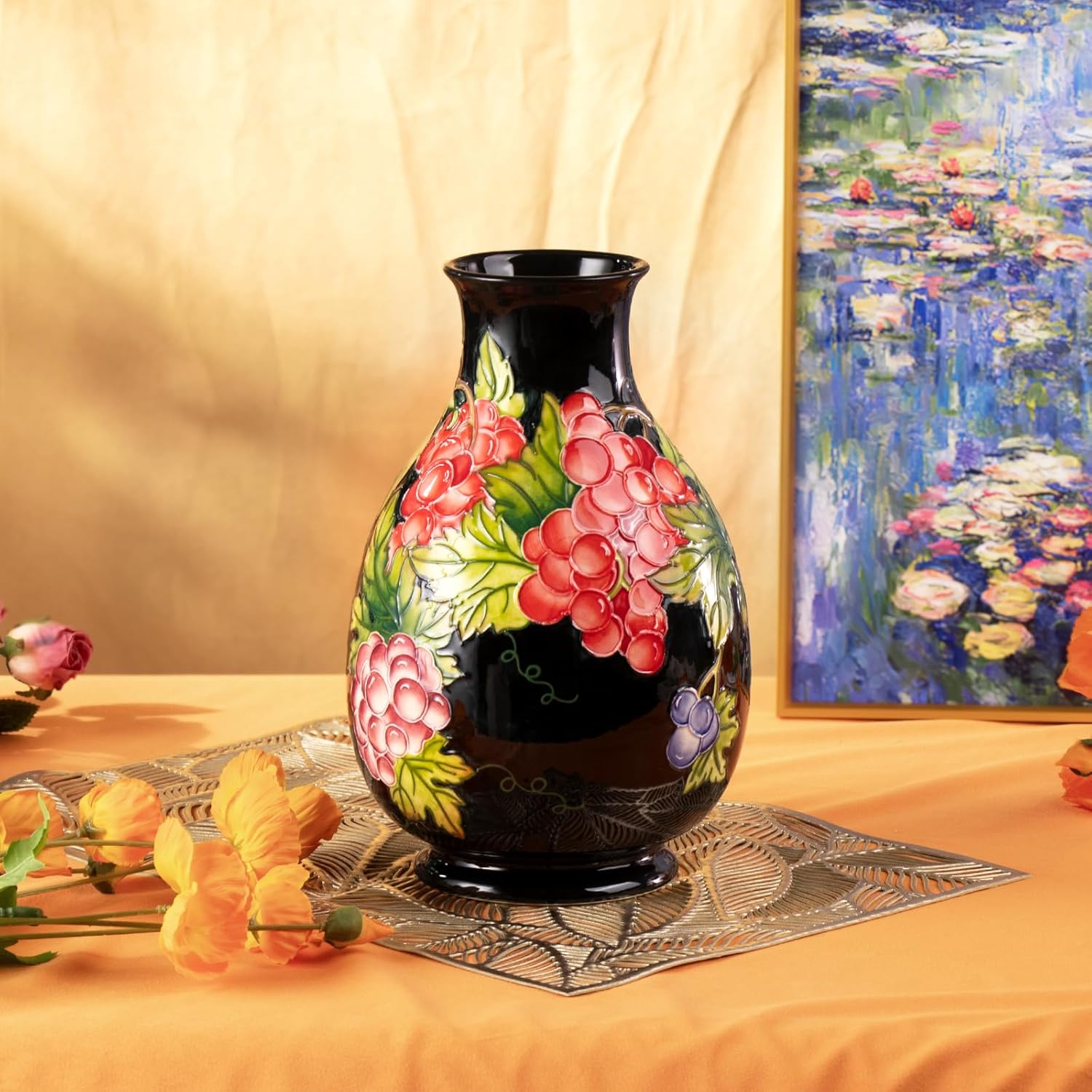 KAMMAK colored hand blown glass vase - detail image 2