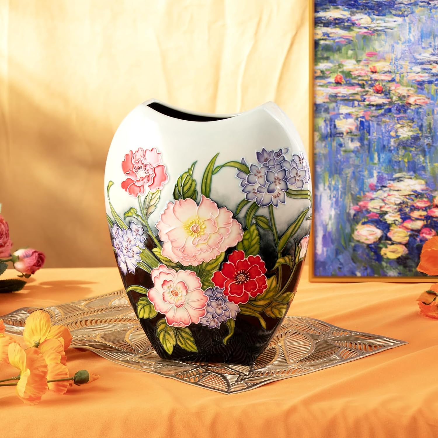 KAMMAK colored hand blown glass vase - home decor styling image 4