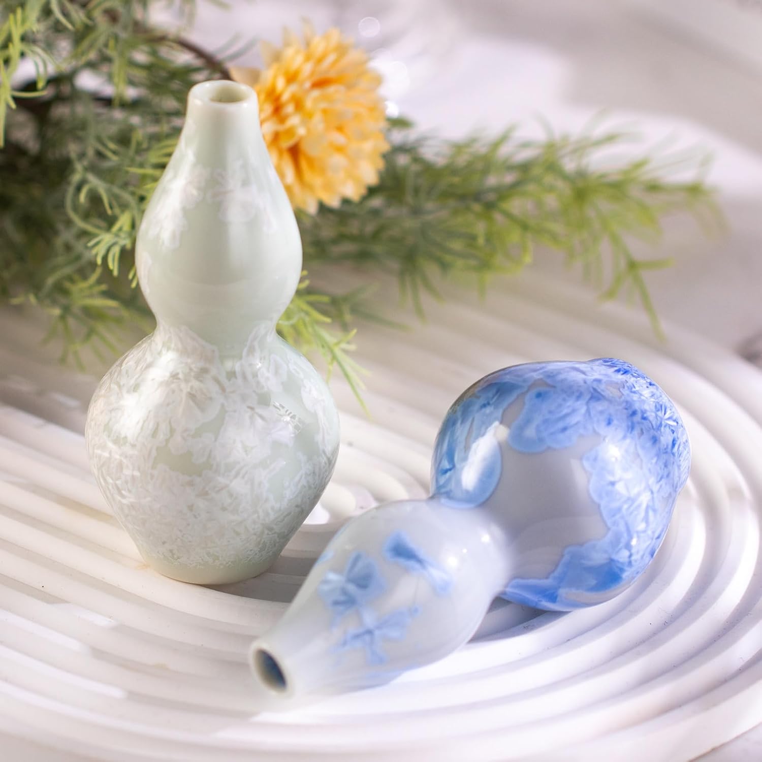 KAMMAK colored ceramic vase - floral arrangement display