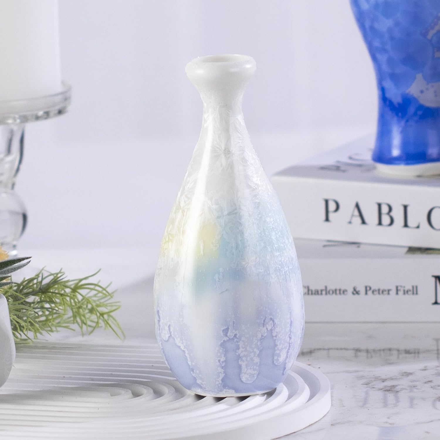 KAMMAK ceramic vase detail image 2