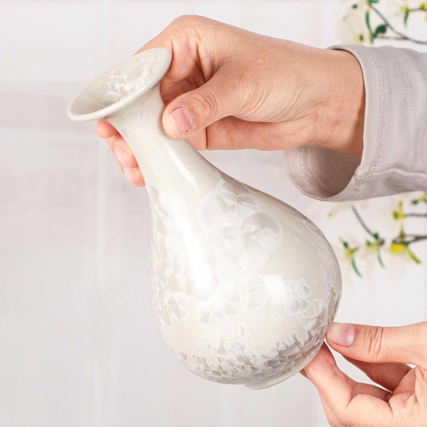 KAMMAK ceramic vase detail image 4