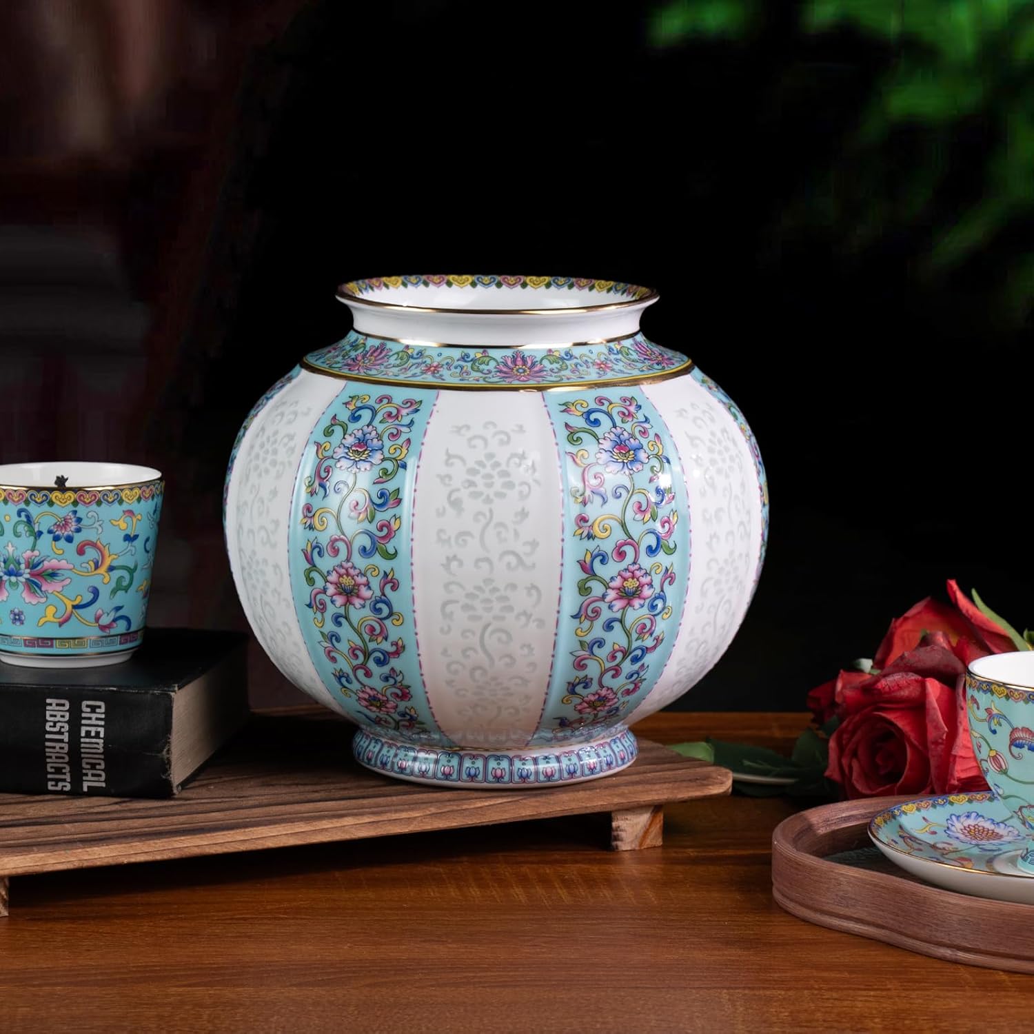 KAMMAK ceramic vase detail image 4