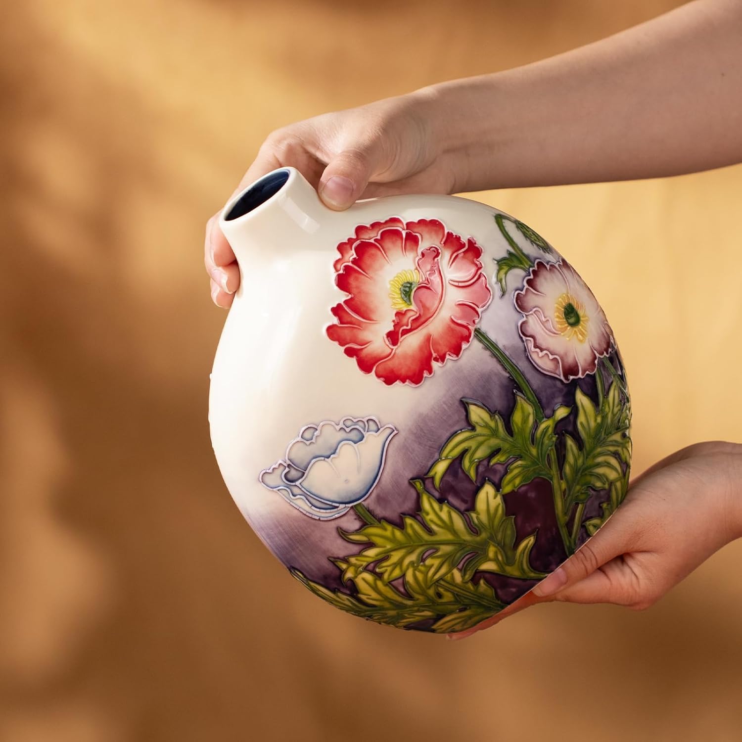 KAMMAK hand-painted ceramic vase - detail image 4