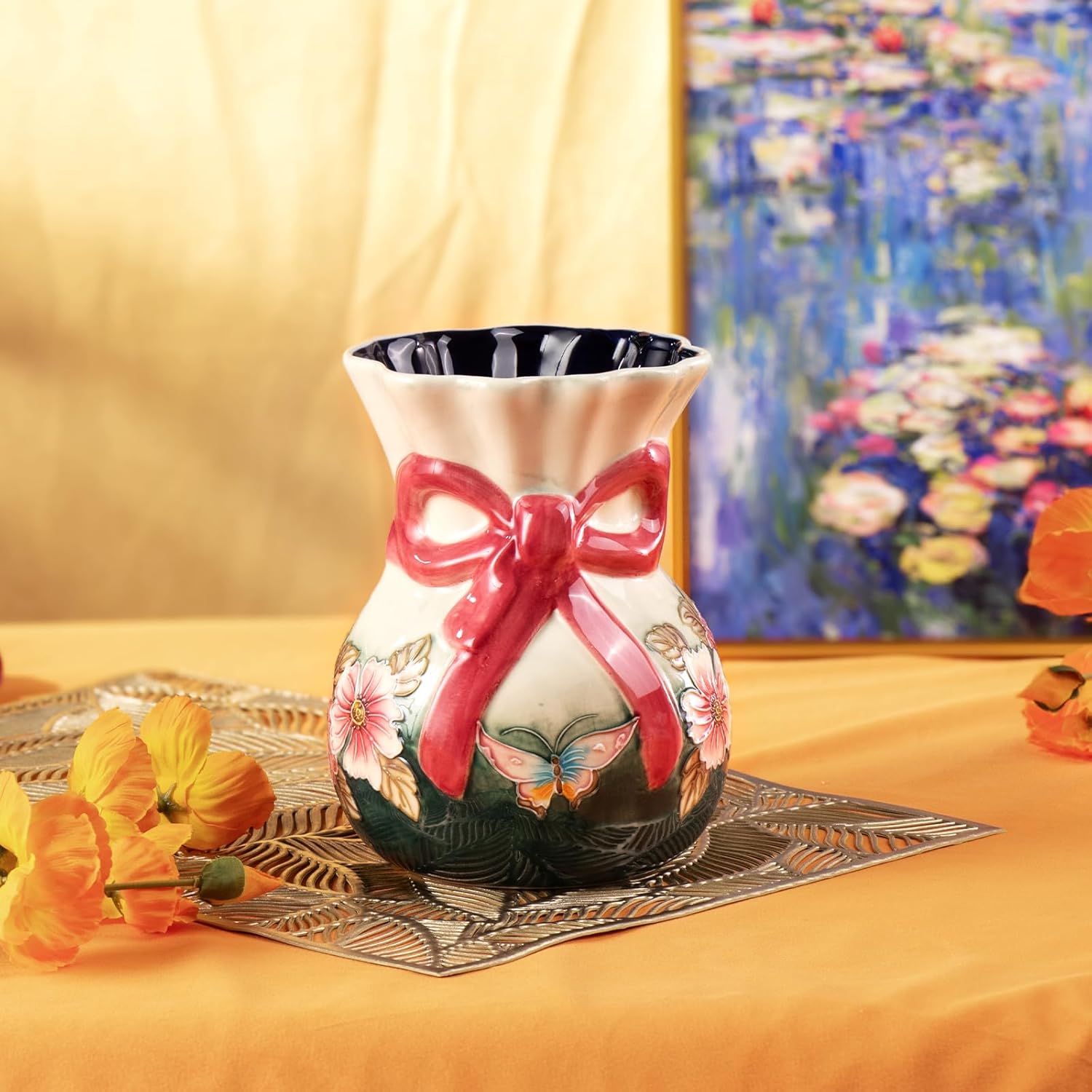 KAMMAK hand-painted ceramic vase - detail image 1