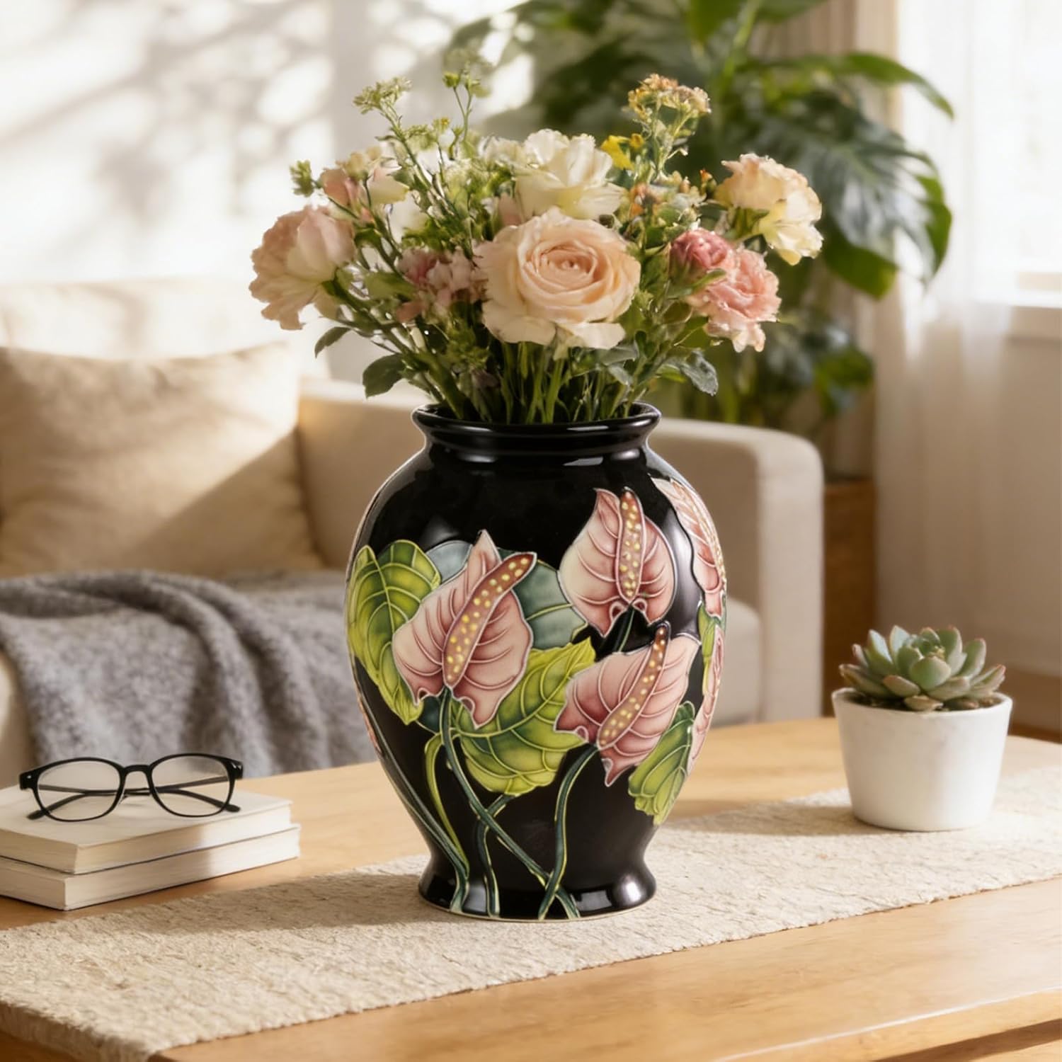 KAMMAK hand-painted ceramic vase - detail image 2