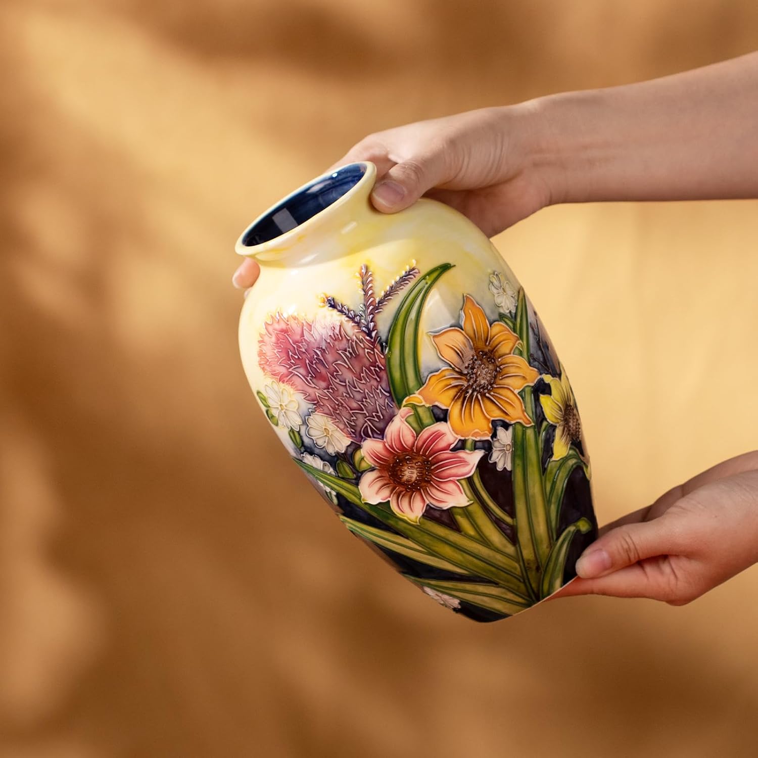 KAMMAK colored ceramic vase - home decor styling image 4