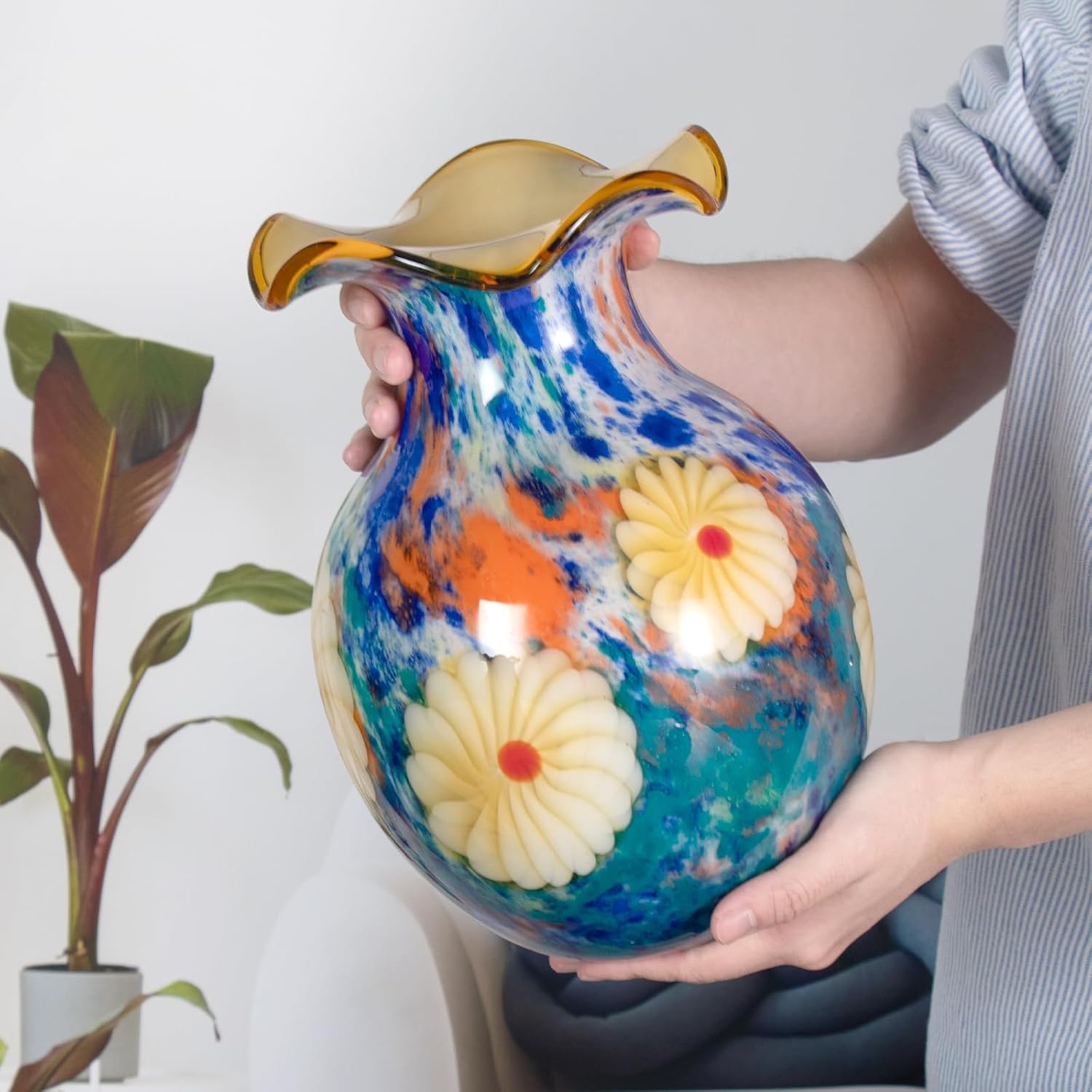 KAMMAK colorful glass vase - detail image 4