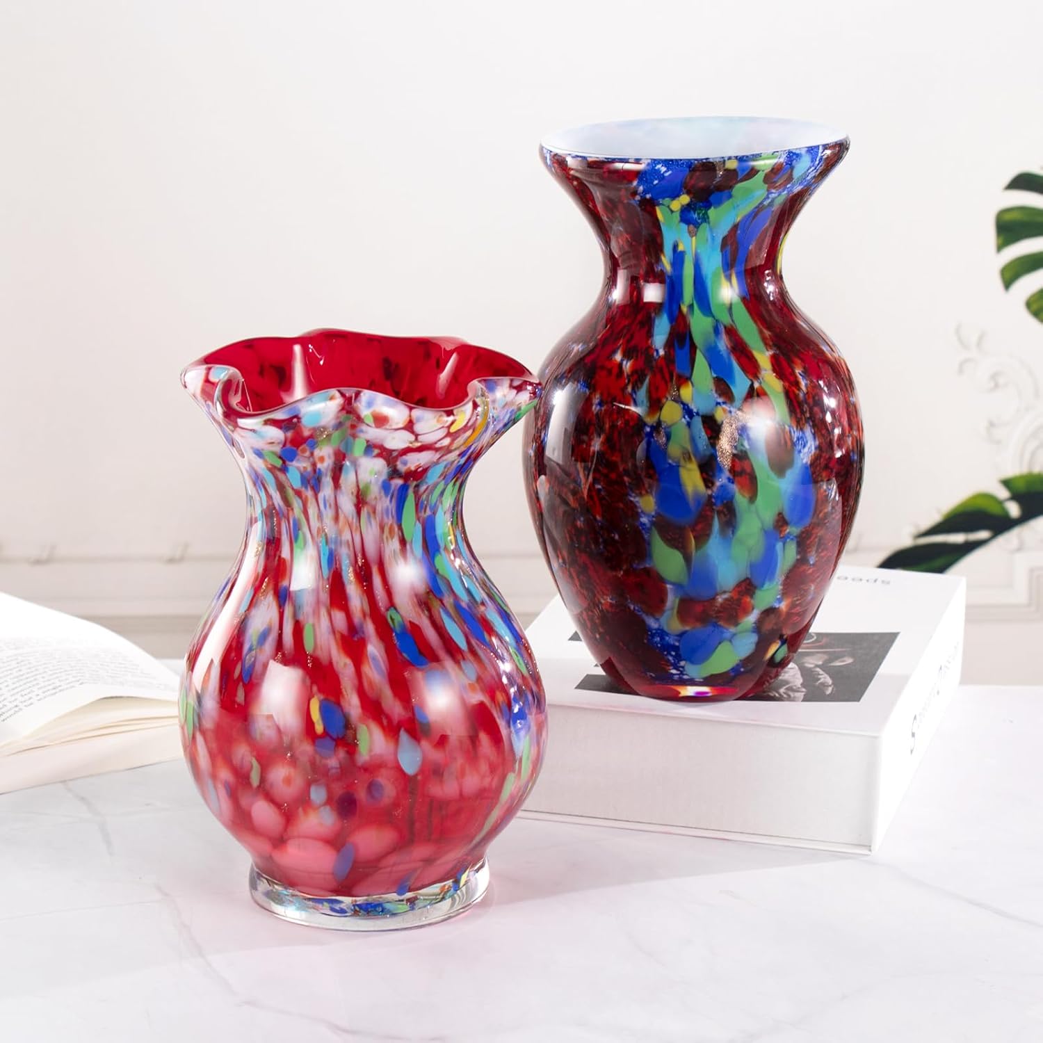 KAMMAK decorative glass vase detail image 1