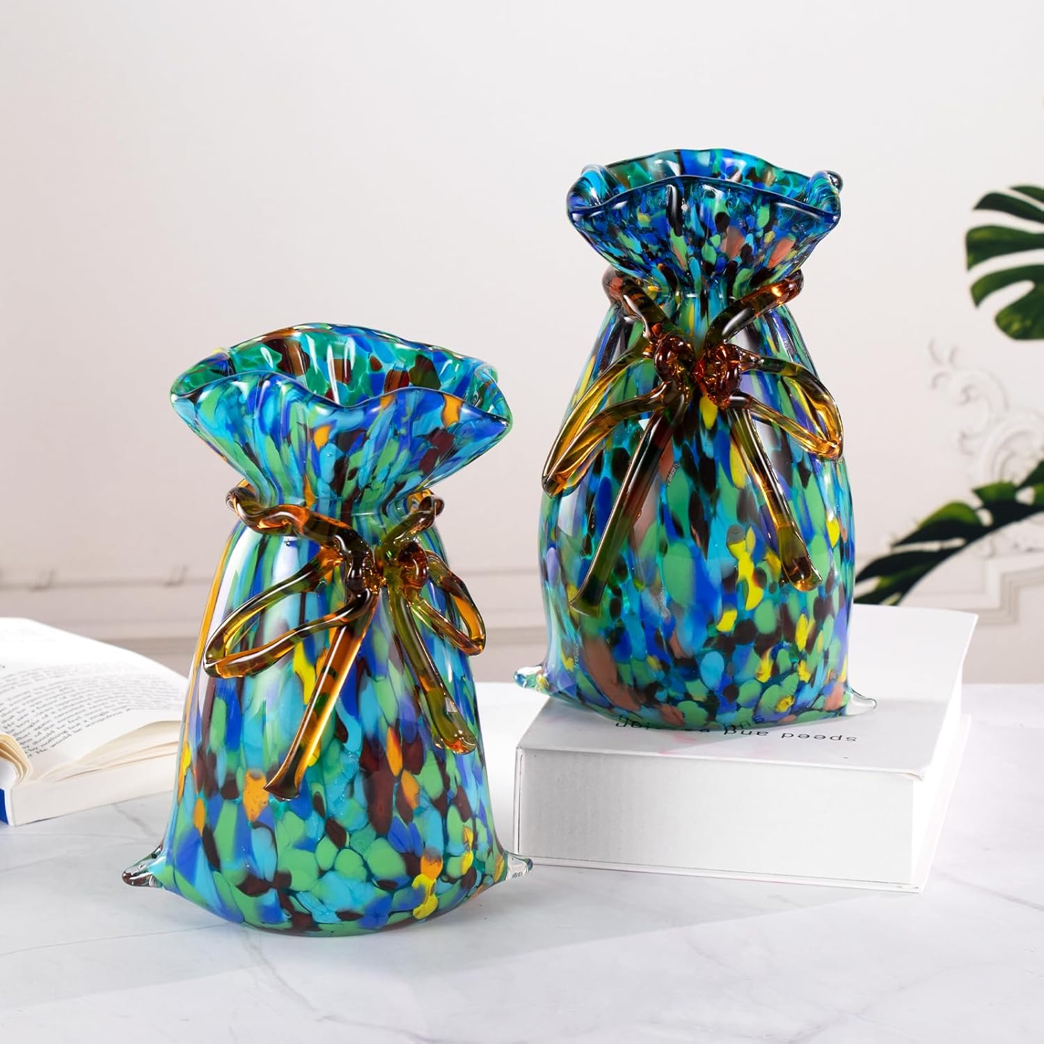 KAMMAK colorful glass vase detail image 1