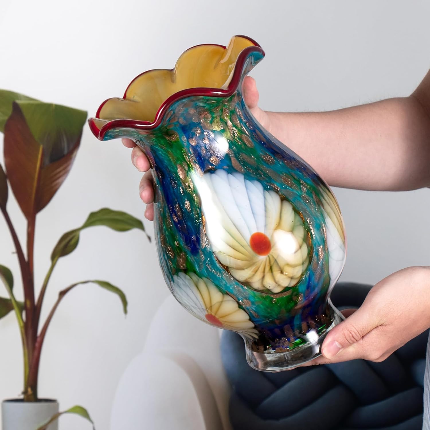 KAMMAK colorful glass vase detail image 4