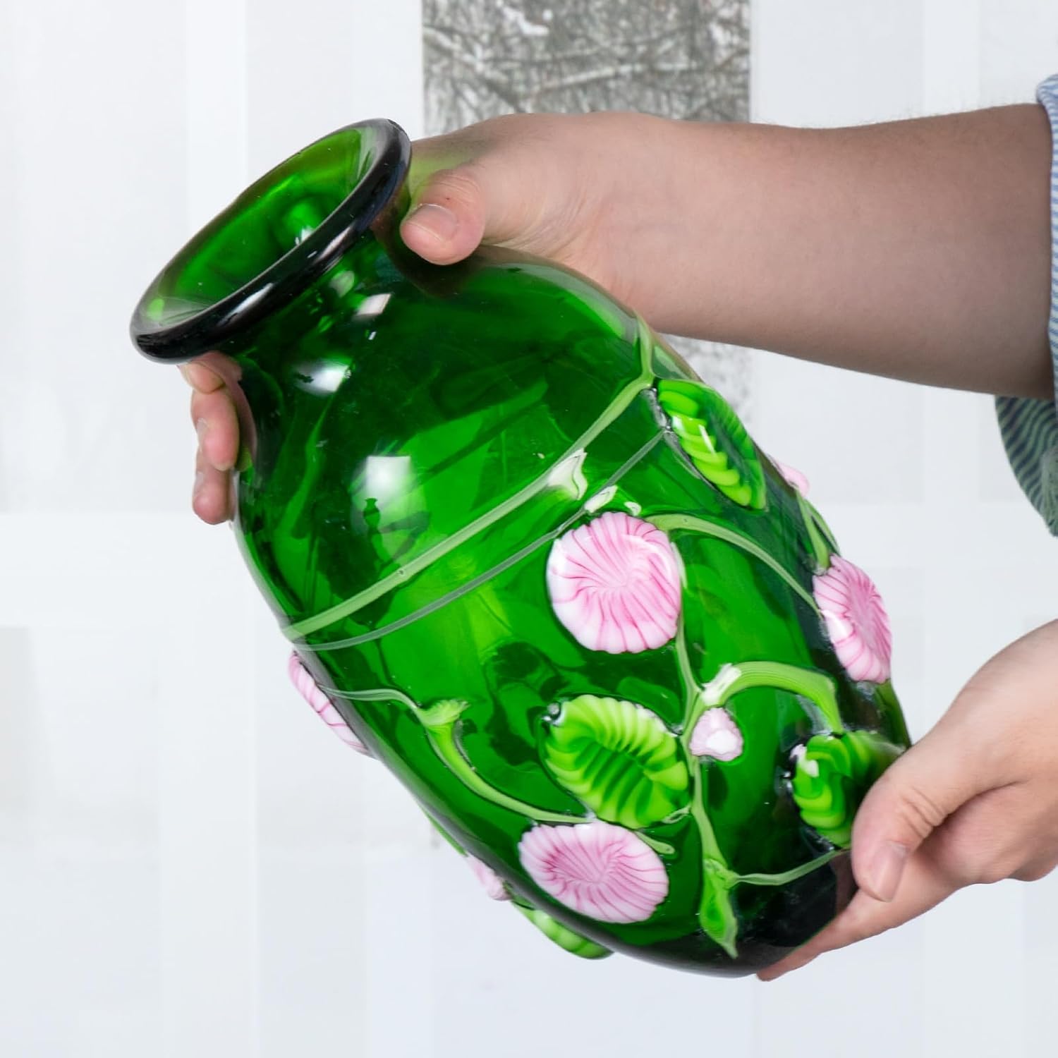 KAMMAK colored glass vase detail image 4