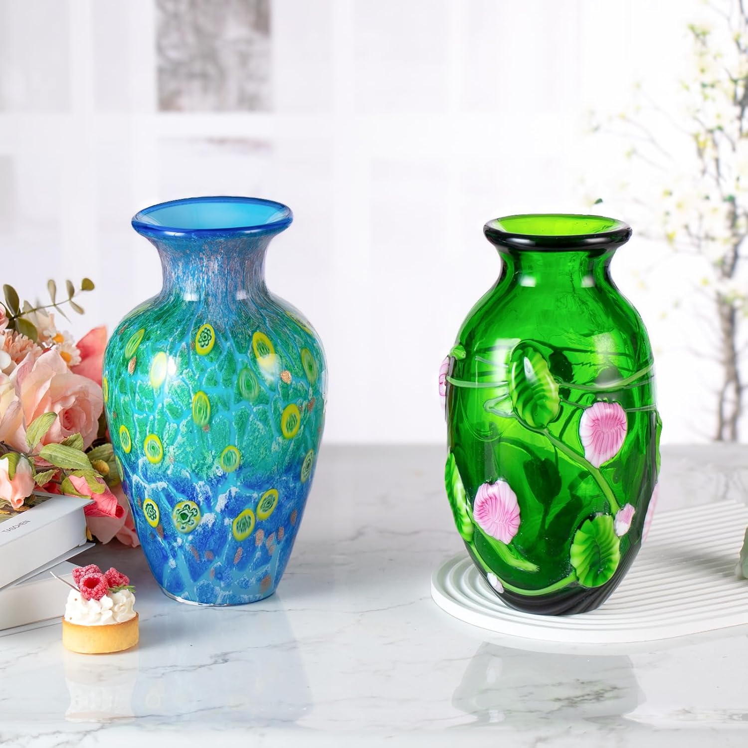 KAMMAK colored glass vase detail image 1