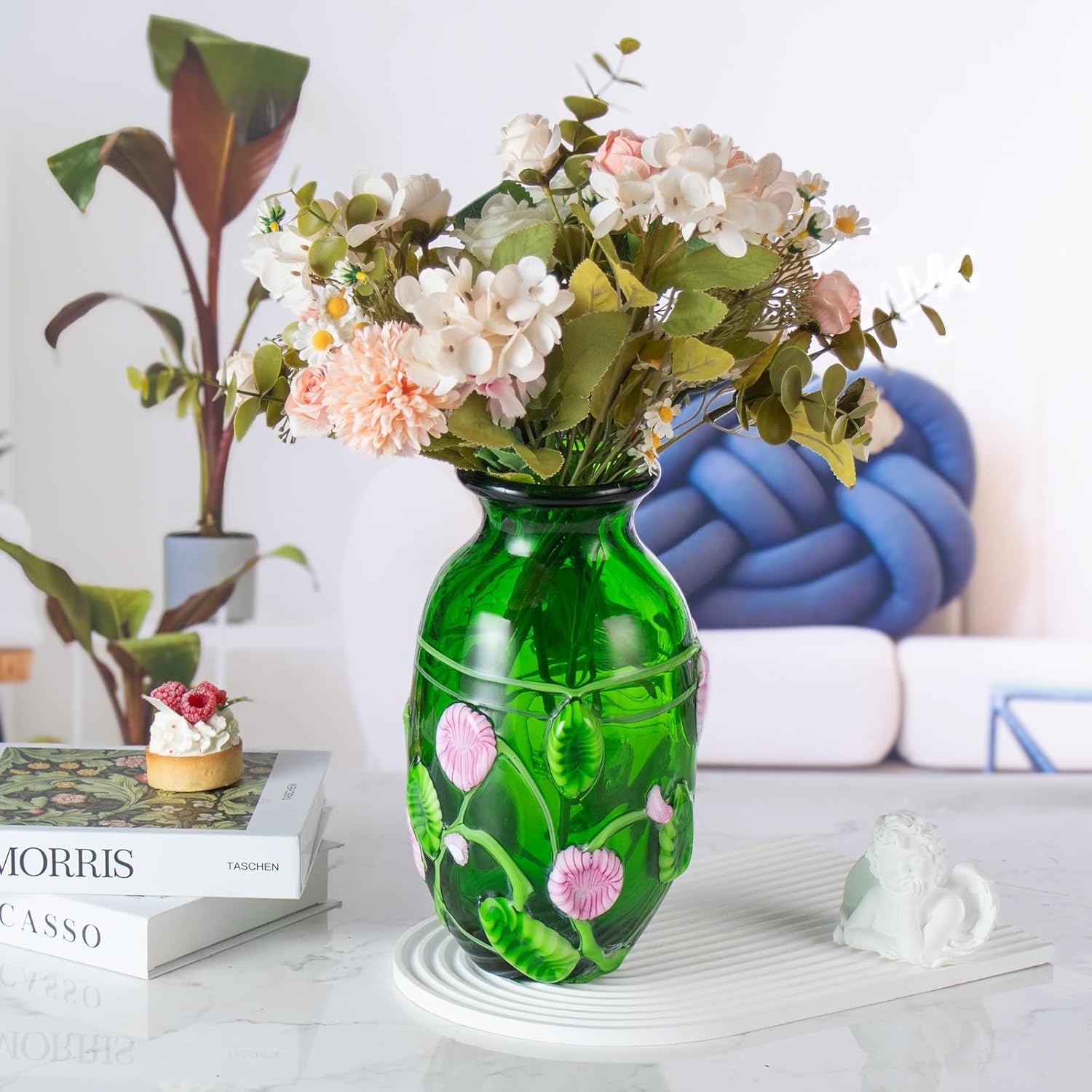 KAMMAK colored glass vase detail image 2