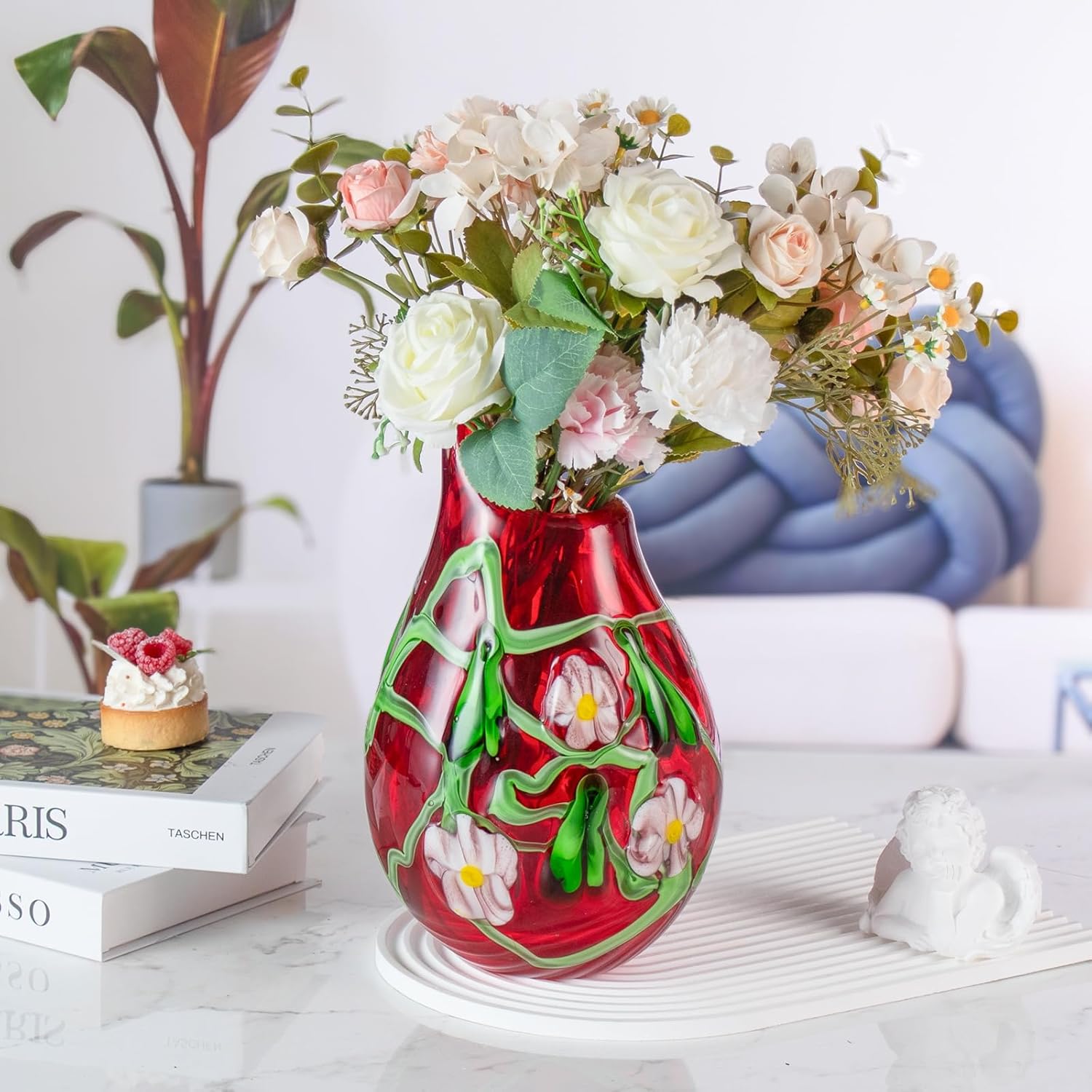 KAMMAK colored glass vase detail image 2