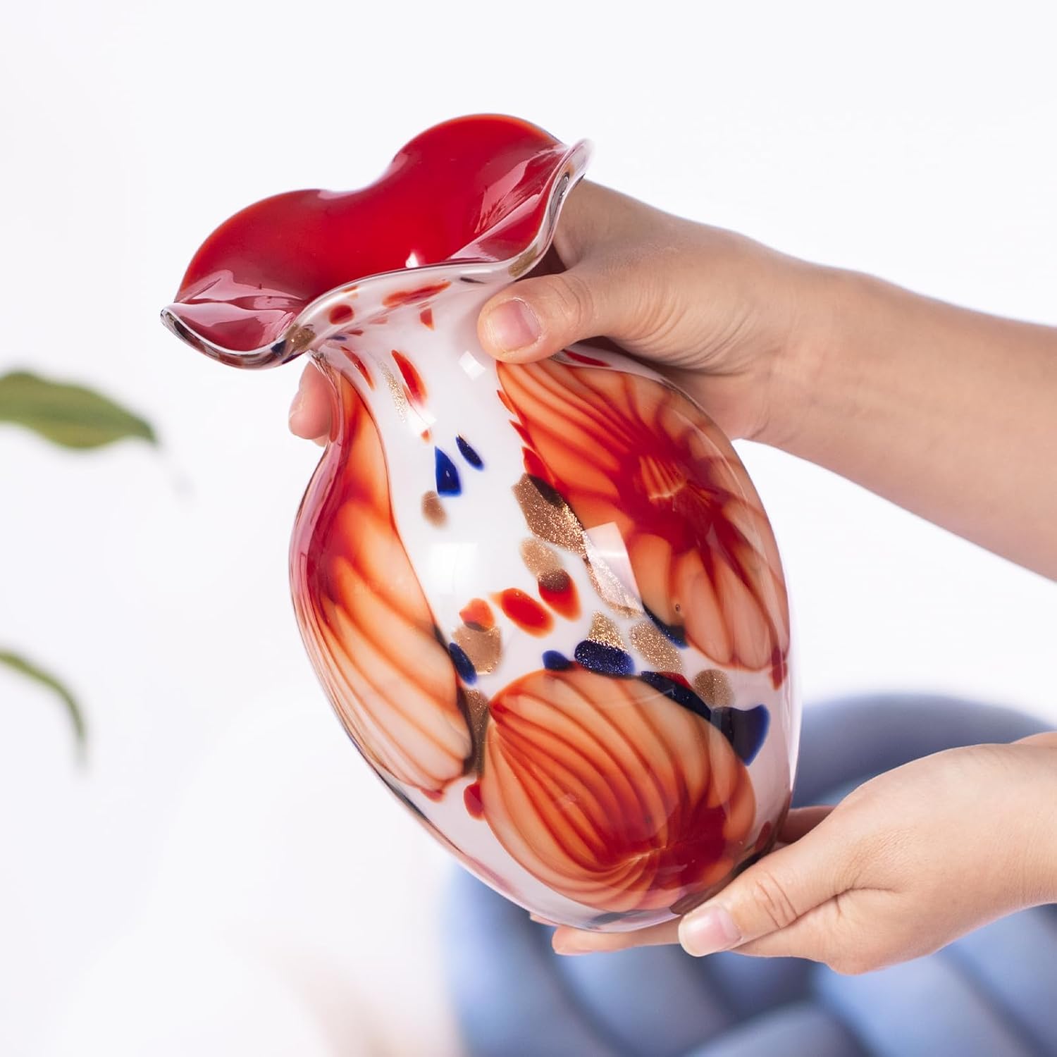 KAMMAK colored glass vase - detail image 2