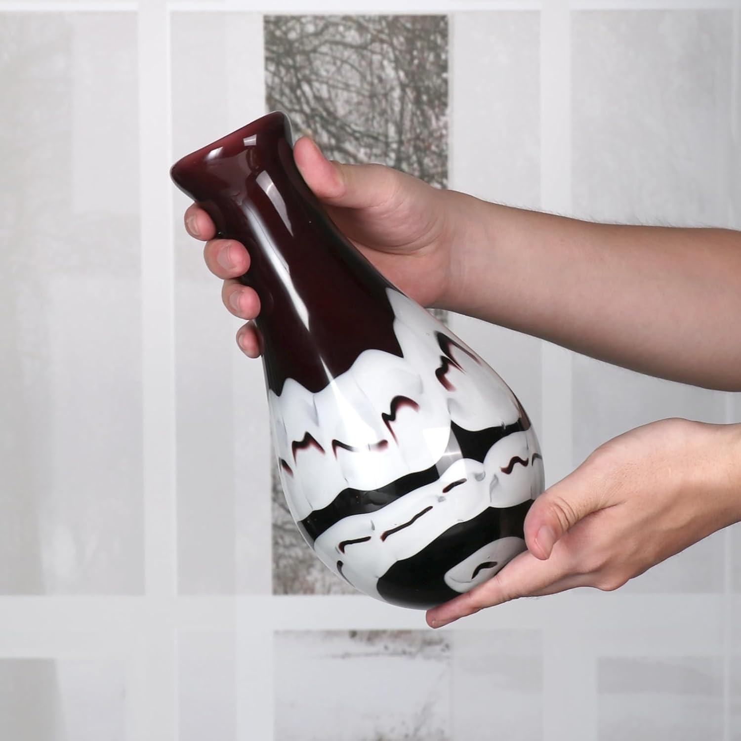 KAMMAK colored glass vase detail image 4