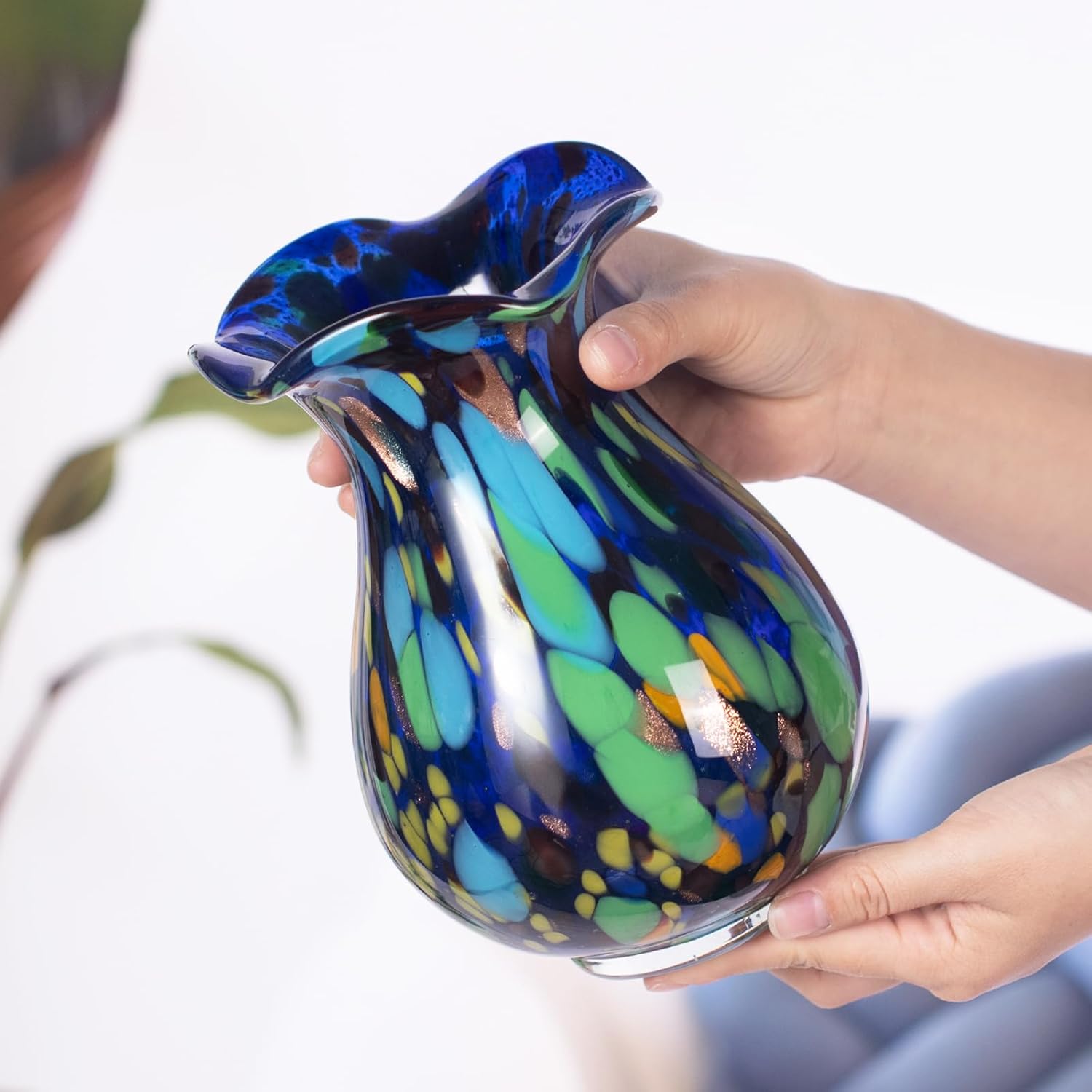 KAMMAK colored glass vase - detail image 2