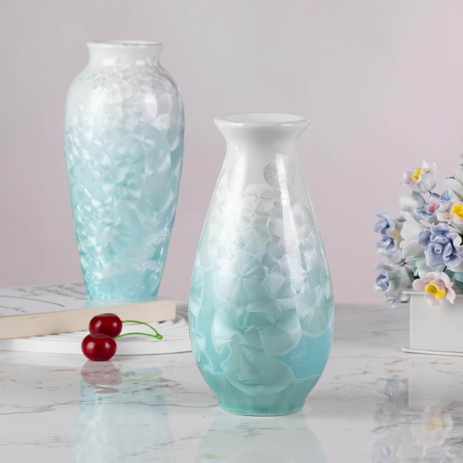 KAMMAK colored ceramic vase - decorative detail image 1