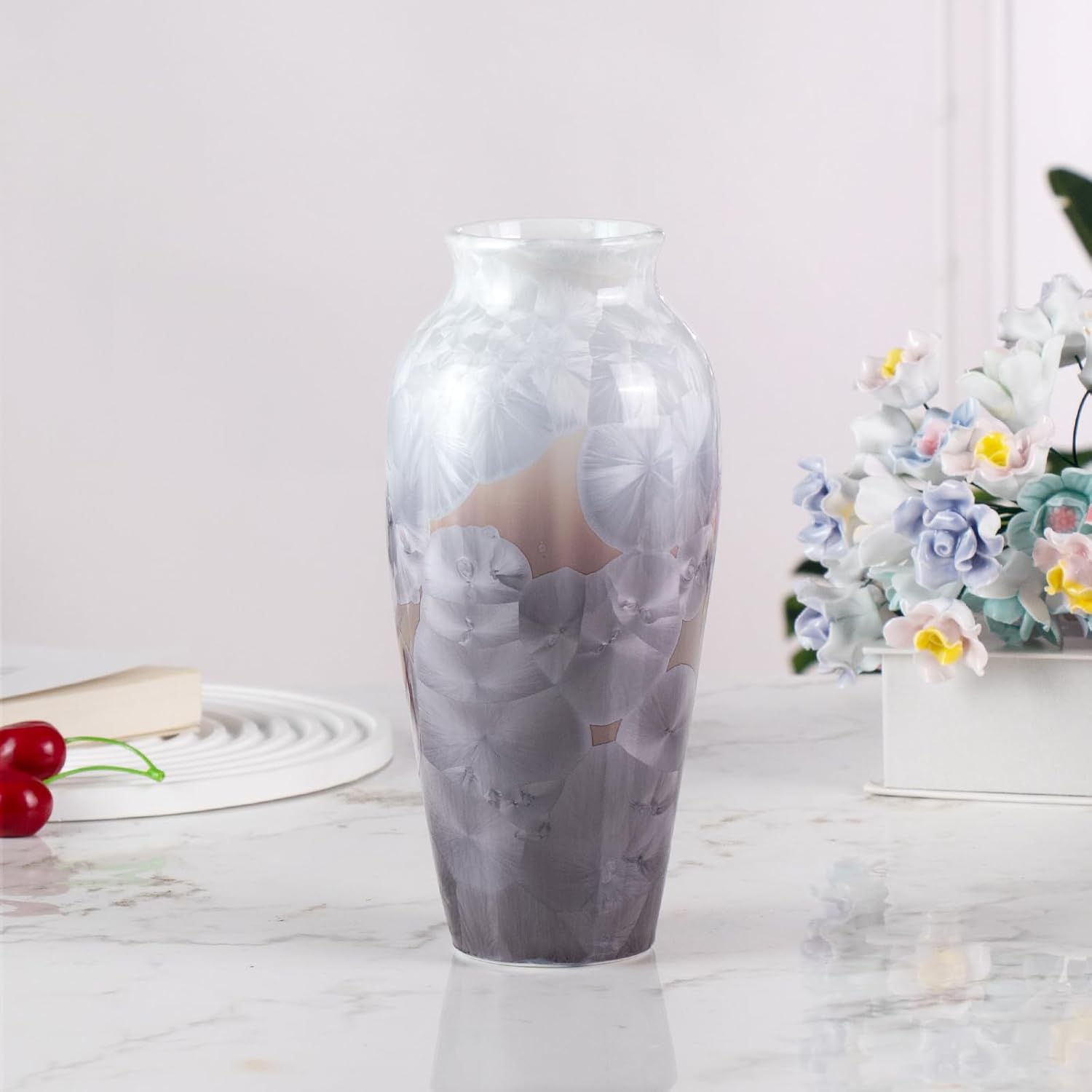 Vase detail 1