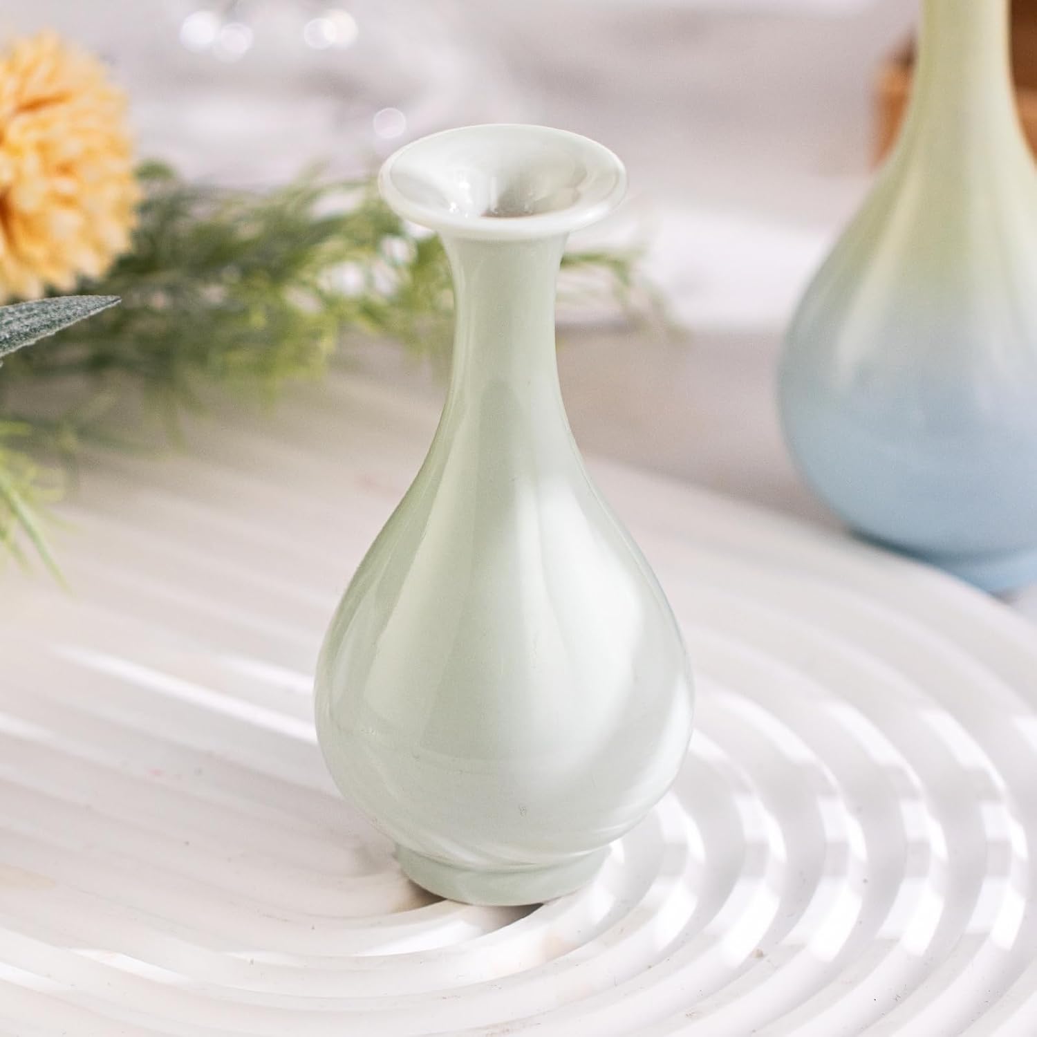 KAMMAK colored ceramic vase - decorative detail image 3