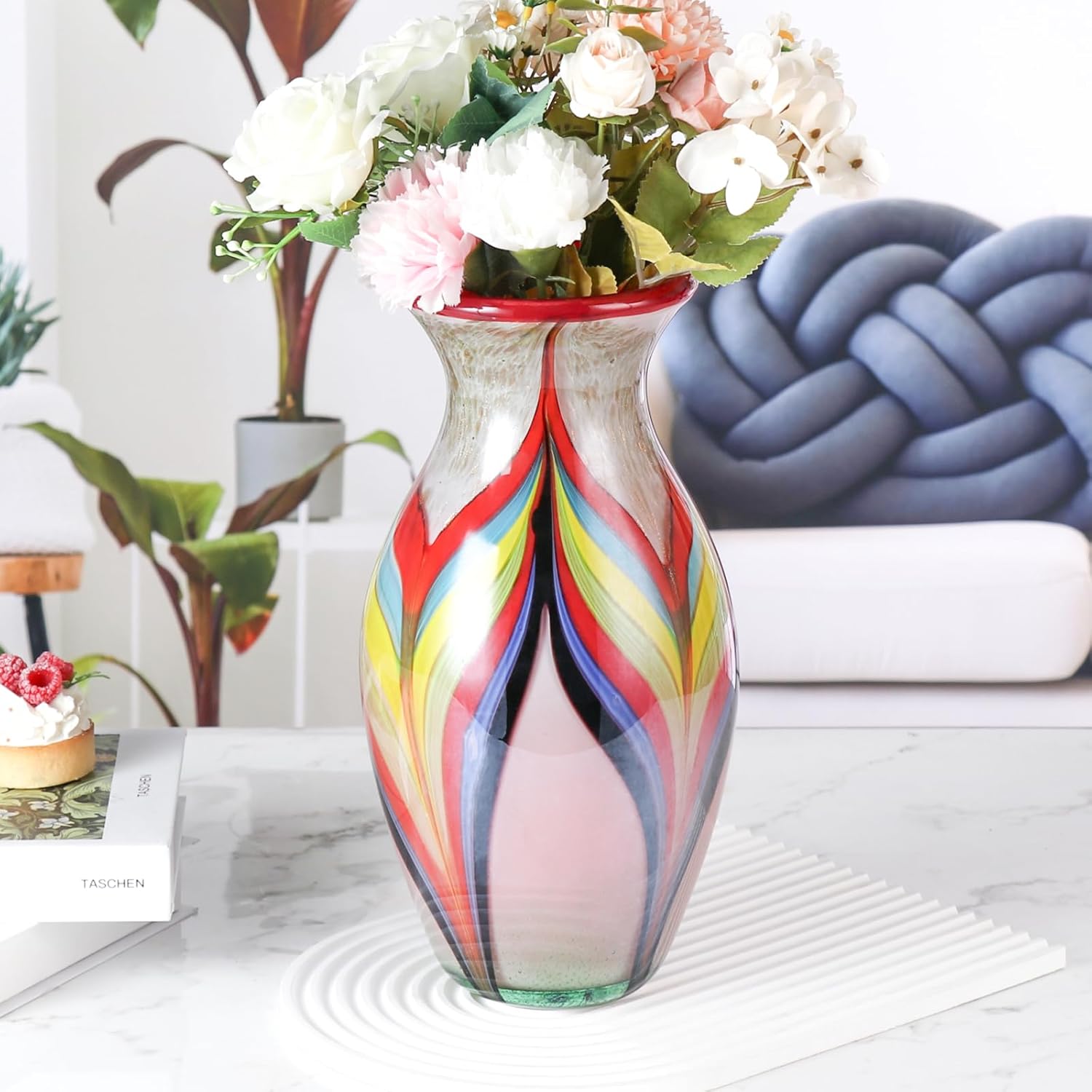 KAMMAK colored glass vase detail image 2