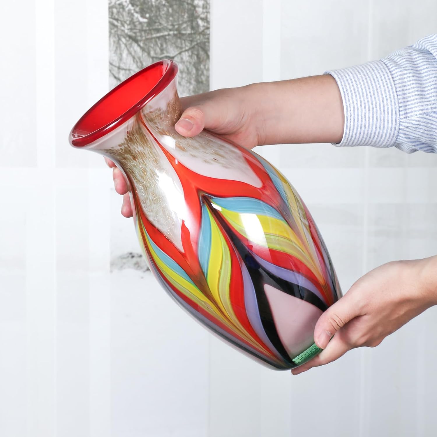 KAMMAK colored glass vase detail image 4