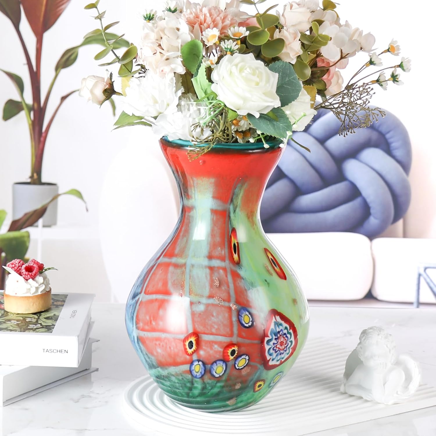 KAMMAK colored glass vase detail image 2