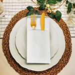 kammak Napkins White Dinner Napkins with Pocket 100 Pack - Image 2