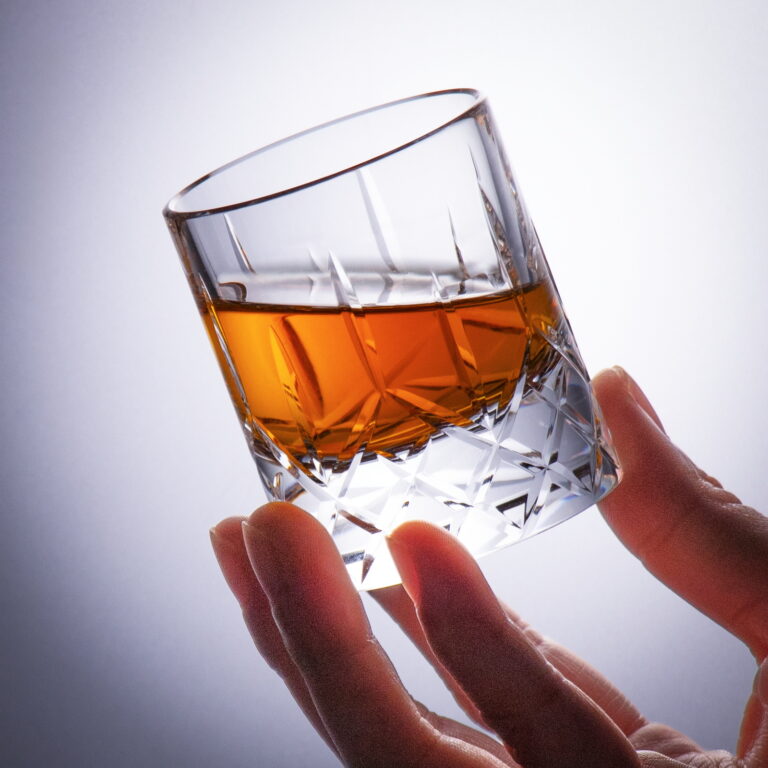 Crystal Whiskey Glasses, Clear Cut 2.03 oz Tasting Glasses, Set of 2 - KAMMAK – detail view 2