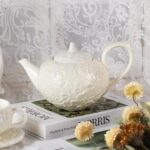 KAMMAK Teapot with Handle, Vintage Porcelain Tea Pot with Gold Trim, Blooming & Loose Leaf Teapot, Festive Holiday Serveware, Gifts for Women, Creamy White - 28 oz