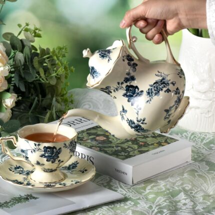 KAMMAK Teapot with Handle, Vintage Porcelain Tea Pot with Gold Trim, Blooming & Loose Leaf Teapot, Festive Holiday Serveware, Gifts for Women, Blue Flowers - 30 oz