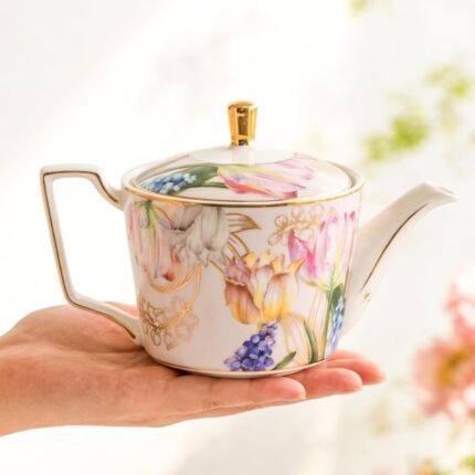 KAMMAK Teapot with Handle, Vintage Porcelain Tea Pot with Gold Trim, Blooming & Loose Leaf Teapot, Festive Holiday Serveware, Gifts for Women, Tulip - 22 oz