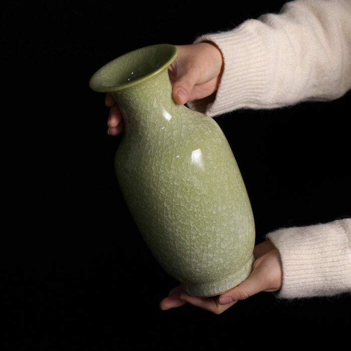 Colored Ceramic Vase, Beautiful Hand-Painted Decorative Vase, Modern Art Porcelain Vase for Flower Mantle Dining Table Centerpiece, Entryway Living Room Wedding Decoration（DSH32）