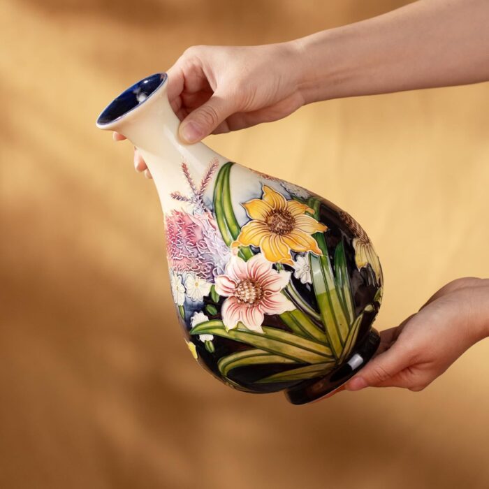 KAMMAK Colored Ceramic Vase, Beautiful Hand-Painted Decorative Vase, Modern Art Porcelain Vase for Flower Mantle Dining Table Centerpiece, Entryway Living Room Wedding...