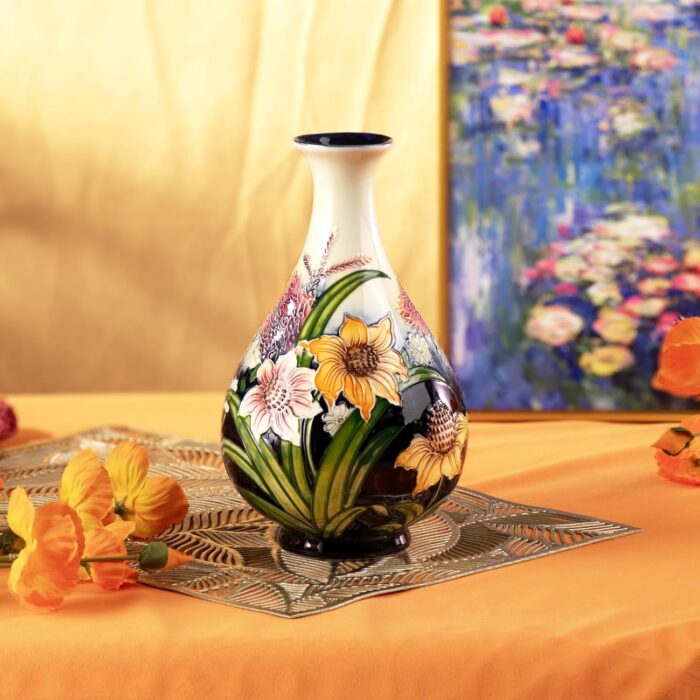 KAMMAK Colored Ceramic Vase, Beautiful Hand-Painted Decorative Vase, Modern Art Porcelain Vase for Flower Mantle Dining Table Centerpiece, Entryway Living Room Wedding...