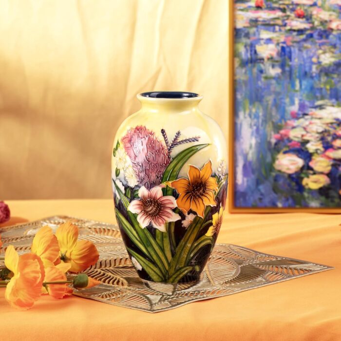 KAMMAK Colored Ceramic Vase, Beautiful Hand-Painted Decorative Vase, Modern Art Porcelain Vase for Flower Mantle Dining Table Centerpiece, Entryway Living Room Wedding...