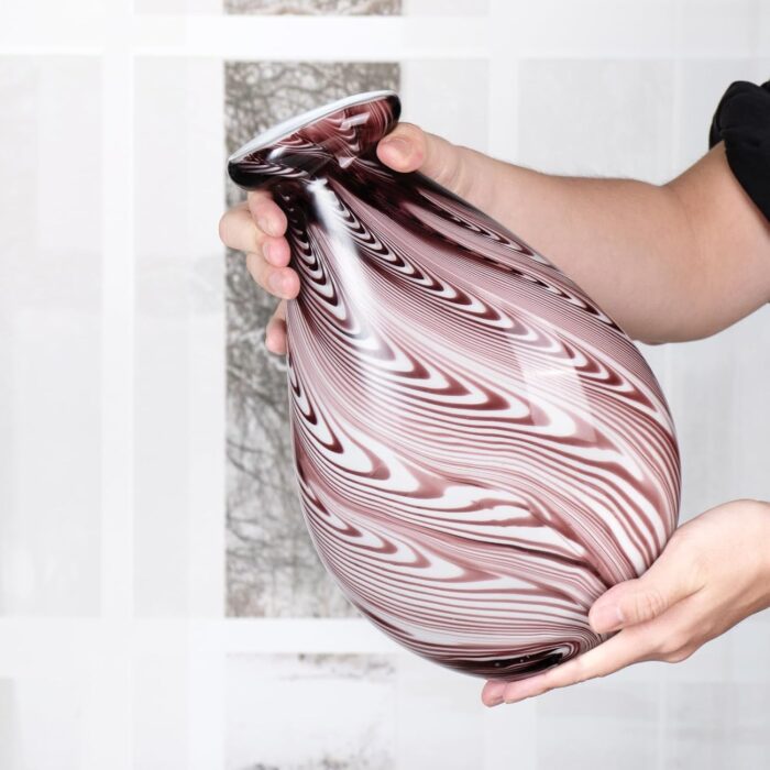 KAMMAK Colored Glass Vase, Beautiful Hand Blown Decorative Vase, Modern Art Vase for Flower Mantle Dining Table Centerpiece, Entryway Living Room Wedding Decoration (JG2102) KAMMAK 8HPJG02102 glass vase styled on dining table image 5