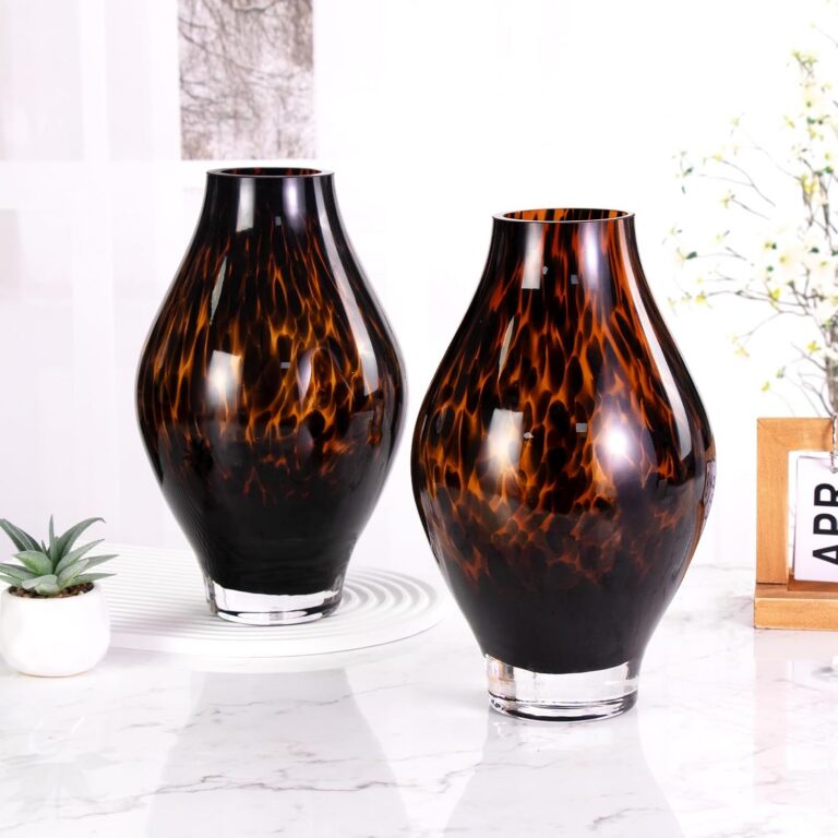 Colored Glass Vase,Amber Black Glass Design – detail view 3