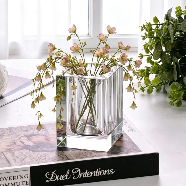 Transparent Glass Vase,Hexagonal Geometric Glass Design – detail view 3
