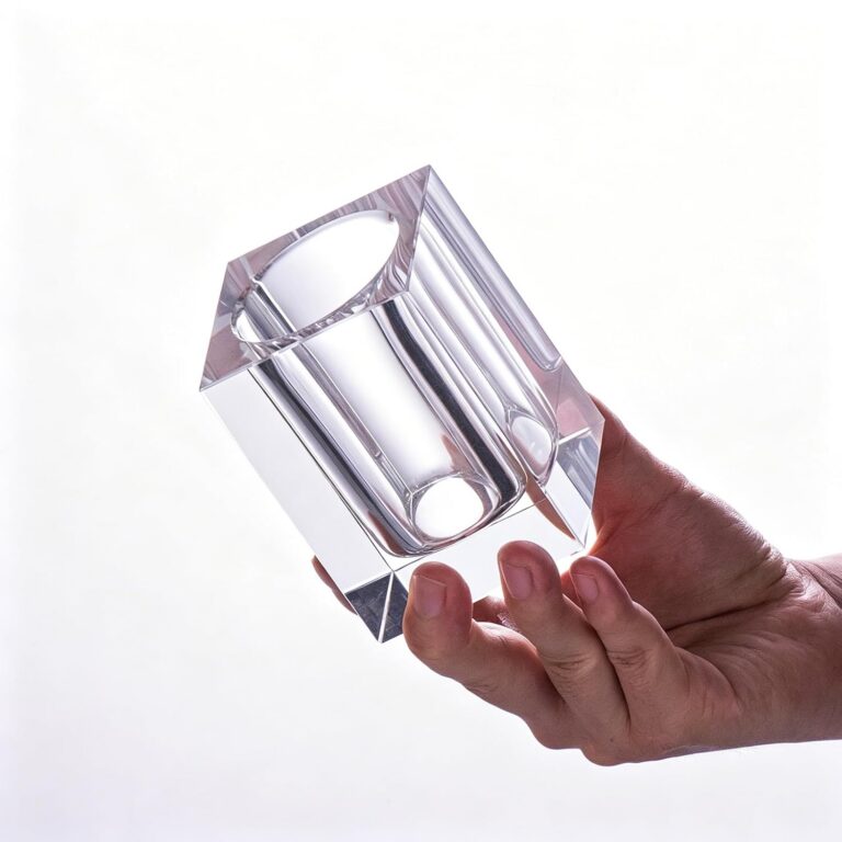 Transparent Glass Vase,Hexagonal Geometric Glass Design – detail view 4