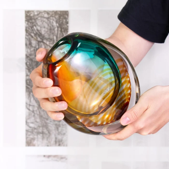 KAMMAK Amber Aqua Oval Hand-Blown Art Glass Vase - SYX023 - product image 6 KAMMAK 8HPSYX023 glass vase scale and proportion view image 6