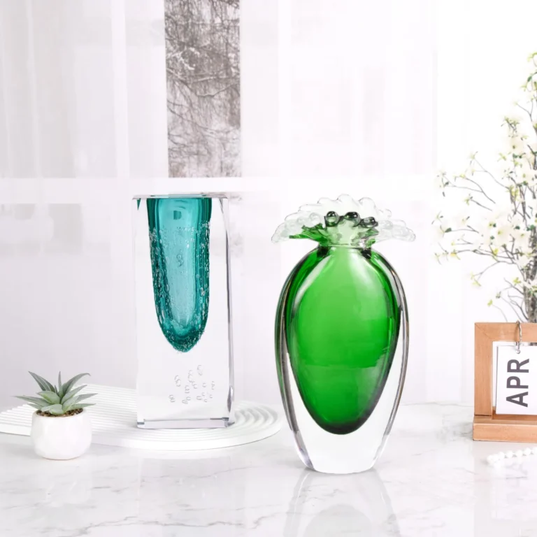 KAMMAK Emerald Green Hand-Blown Art Glass Vase - SYX025 - product image 6