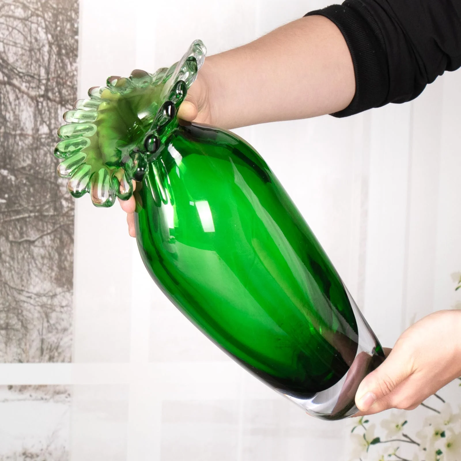 KAMMAK Emerald Green Tall Hand-Blown Art Glass Vase - SYX026 - product image 6