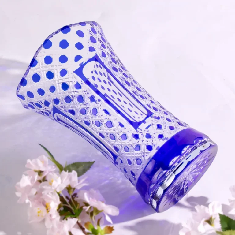 KAMMAK Hand-Blown Colored Glass Vase, 5.3"L x 3.7"W x 8.3"H – 8HPCM011 – product image 4