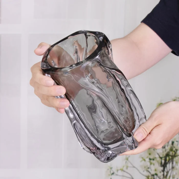 KAMMAK Smoky Clear Hand-Blown Art Glass Vase - SYX028 - product image 6 KAMMAK 8HPSYX028 glass vase scale and proportion view image 6