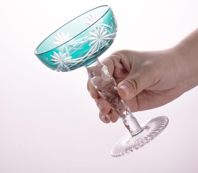 KAMMAK Green Vintage Coupe Martini Glasses Set of 2, 5.41 oz – RS029 – detail view 4