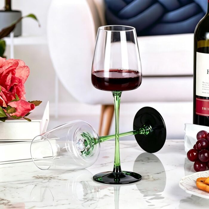 KAMMAK 8KPXH046 wine glasses styled on dining table image 5